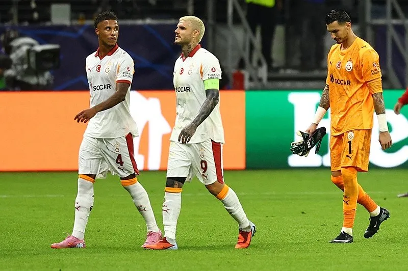 Galatasaray Frankfurt Yorumu 2025: 5-1 Mağlubiyetin Ardından 3 Frankfurt Galatasaray 2
